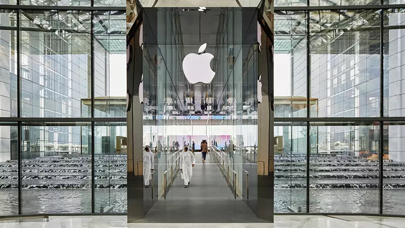 Иностранцы стремятся в ОАЭ за новыми iPhone