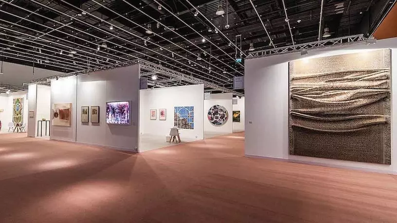 Художественная ярмарка Abu Dhabi Art 2023 в Абу-Даби