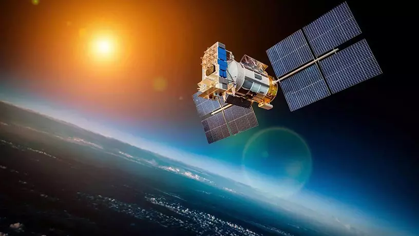 Спутник Etihad-SAT отправится в космос сегодня