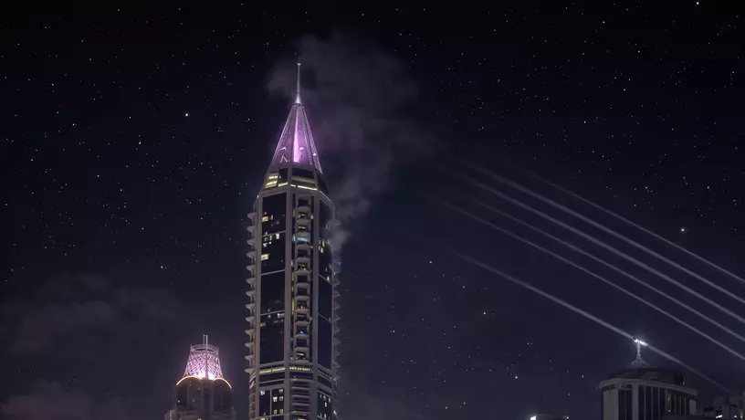 Иранский дрон повредил высотку в районе Dubai Marina