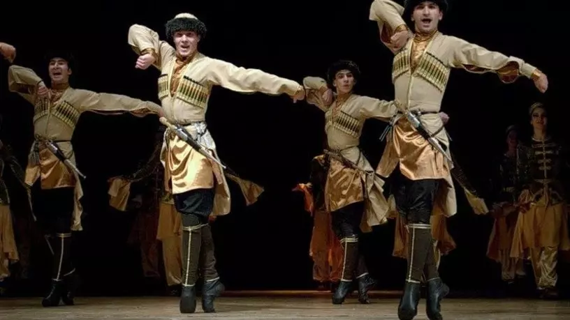 ​Выступление танцевальной труппы «Эльбрус», Абу-Даби, ОАЭ