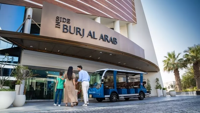 Экскурсия по ​Burj Al Arab: селфи на миллион долларов