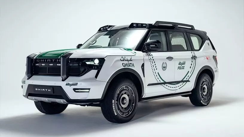 ​В Дубае представили полицейские патрули нового поколения