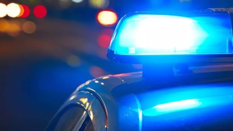 В Шардже ребенок выпал из многоэтажки