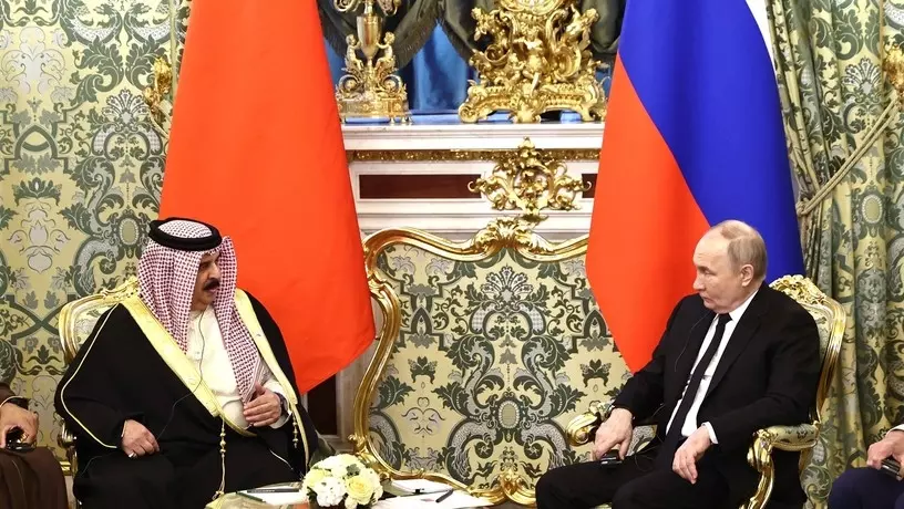 ​Король Бахрейна назвал день встречи с Владимиром Путиным одним из самых счастливых в жизни