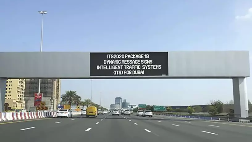 К 2026 году все дороги Дубая оснастят «умными» системами управления