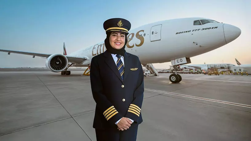 Гражданки ОАЭ стали первыми женщинами-капитанами авиакомпании Emirates