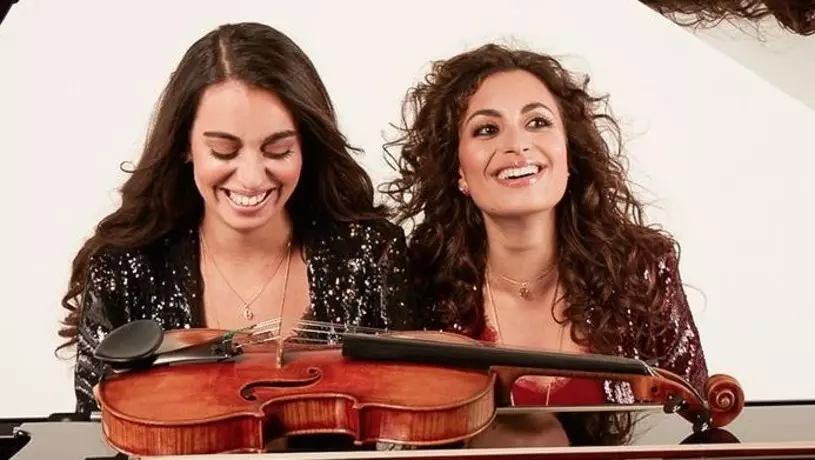 ​Шоу Ayoub Sisters, Дубай, ОАЭ