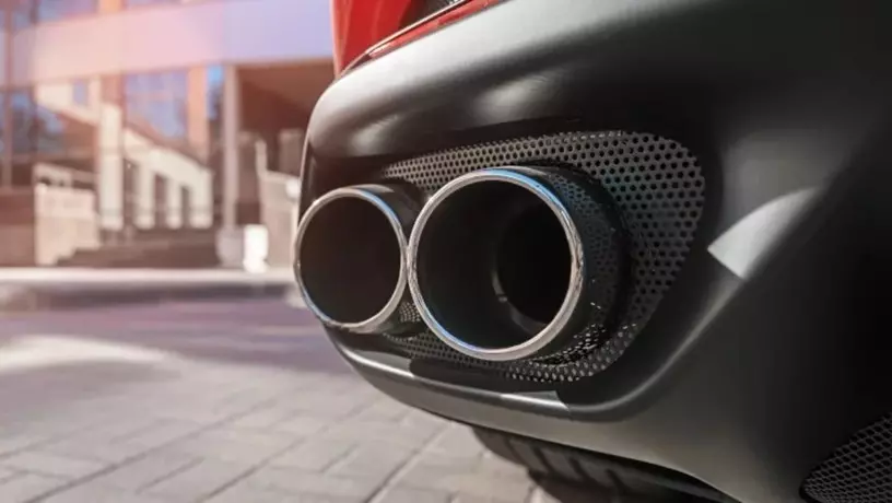 ​В ОАЭ ужесточили борьбу с шумными авто