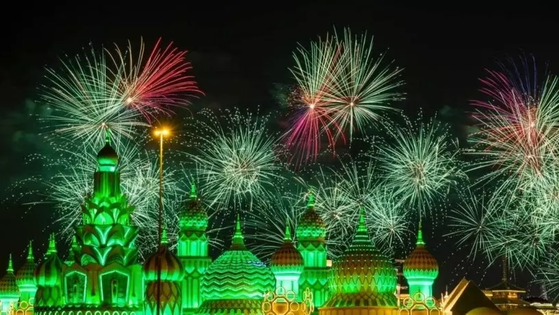 Global Village в Дубае анонсировала фейерверки и шоу дронов