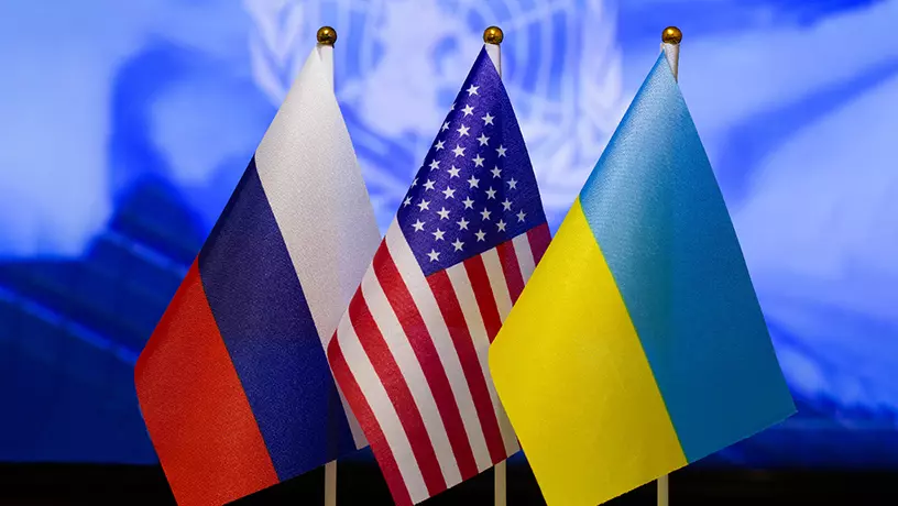 В Абу-Даби начались переговоры России, Украины и США