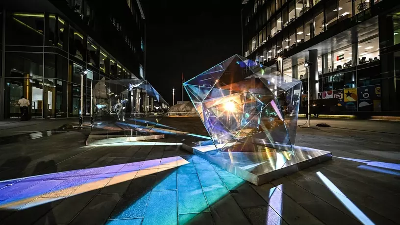 Фестиваль Dubai Design Week 2024 в Дубае