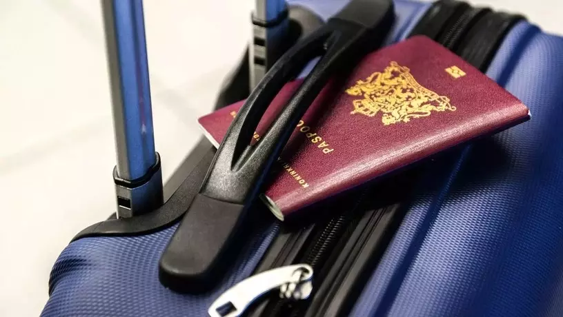 ​В ОАЭ разъяснили систему штрафов за просрочку виз