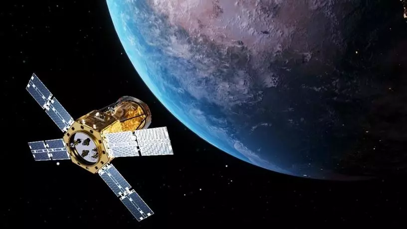 ​Эмиратский спутник отправил первый сигнал с орбиты