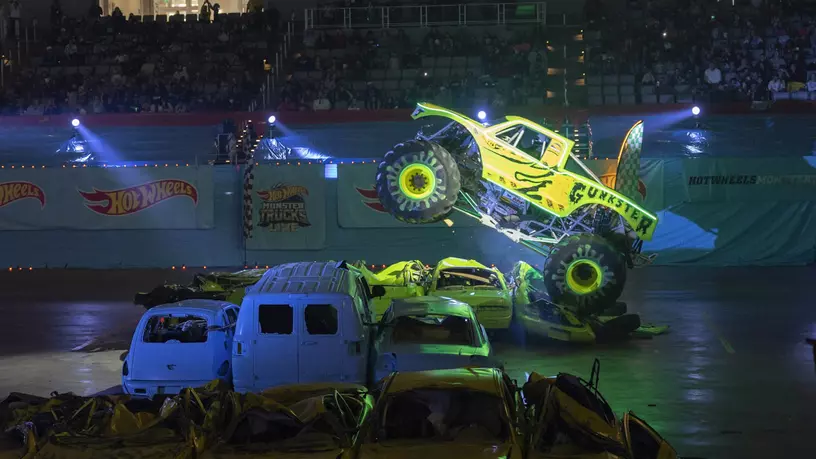Шоу Hot Wheels Monster Trucks в Абу-Даби