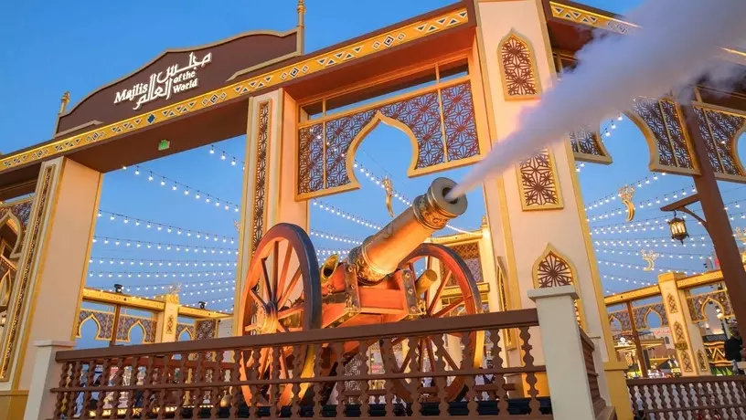 В Global Village в Дубае установили ифтар-пушку